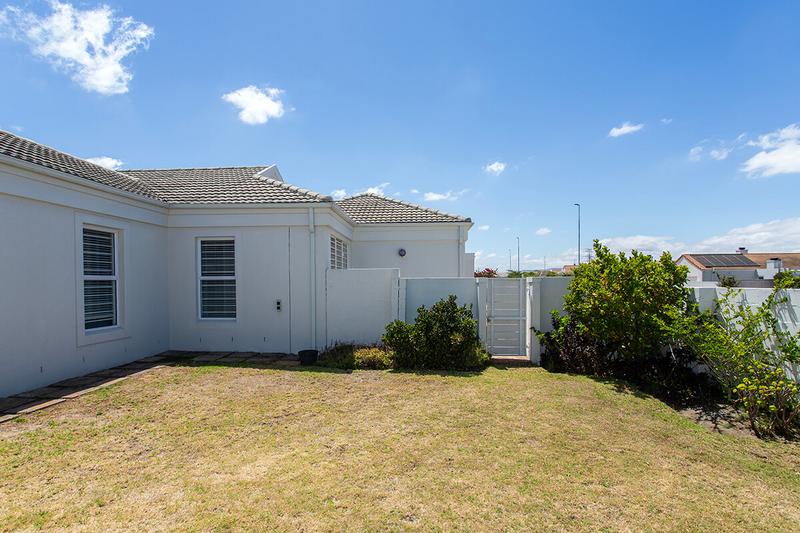 3 Bedroom Property for Sale in Sunningdale Western Cape